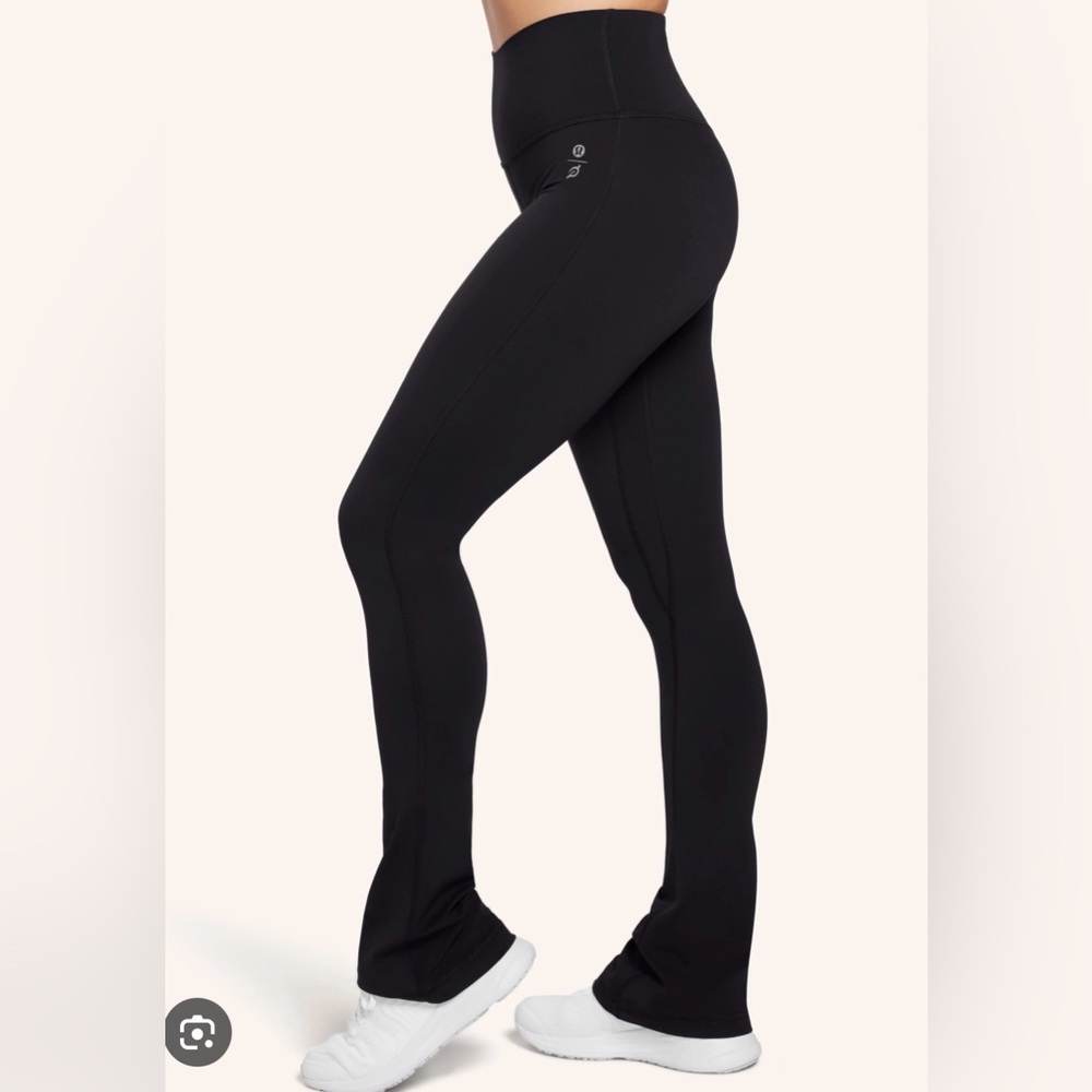 lululemon Align™ High-Rise Mini-Flared Pant 28” (short)